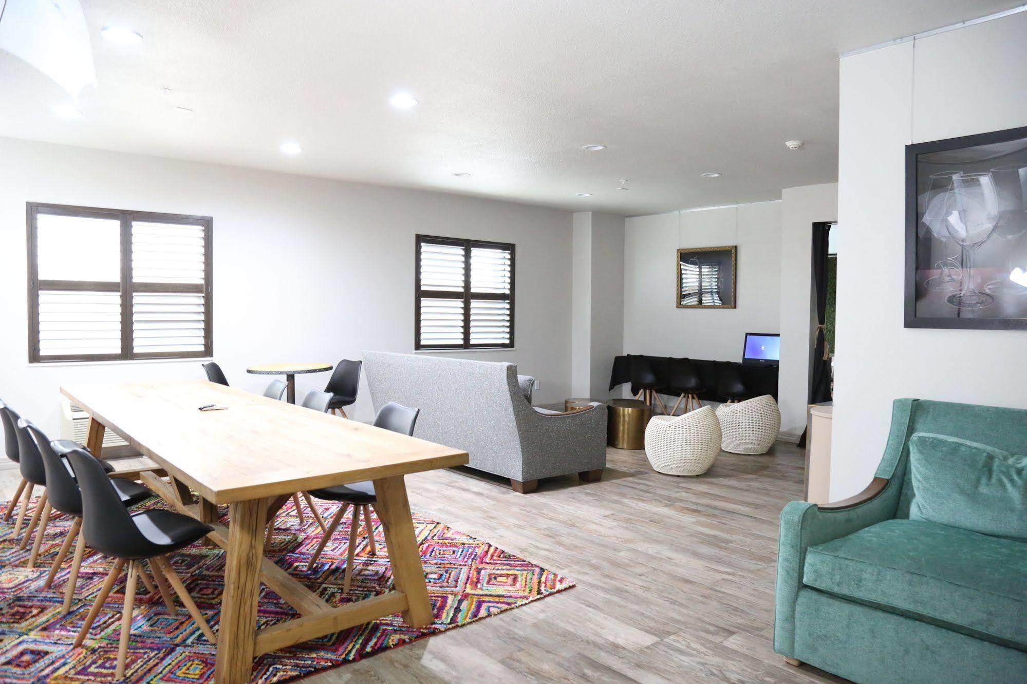 Hotel Ylem Houston Bagian luar foto