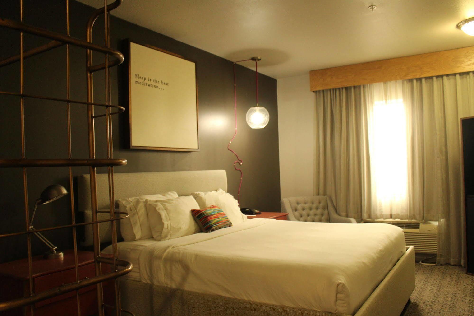 Hotel Ylem Houston Bagian luar foto