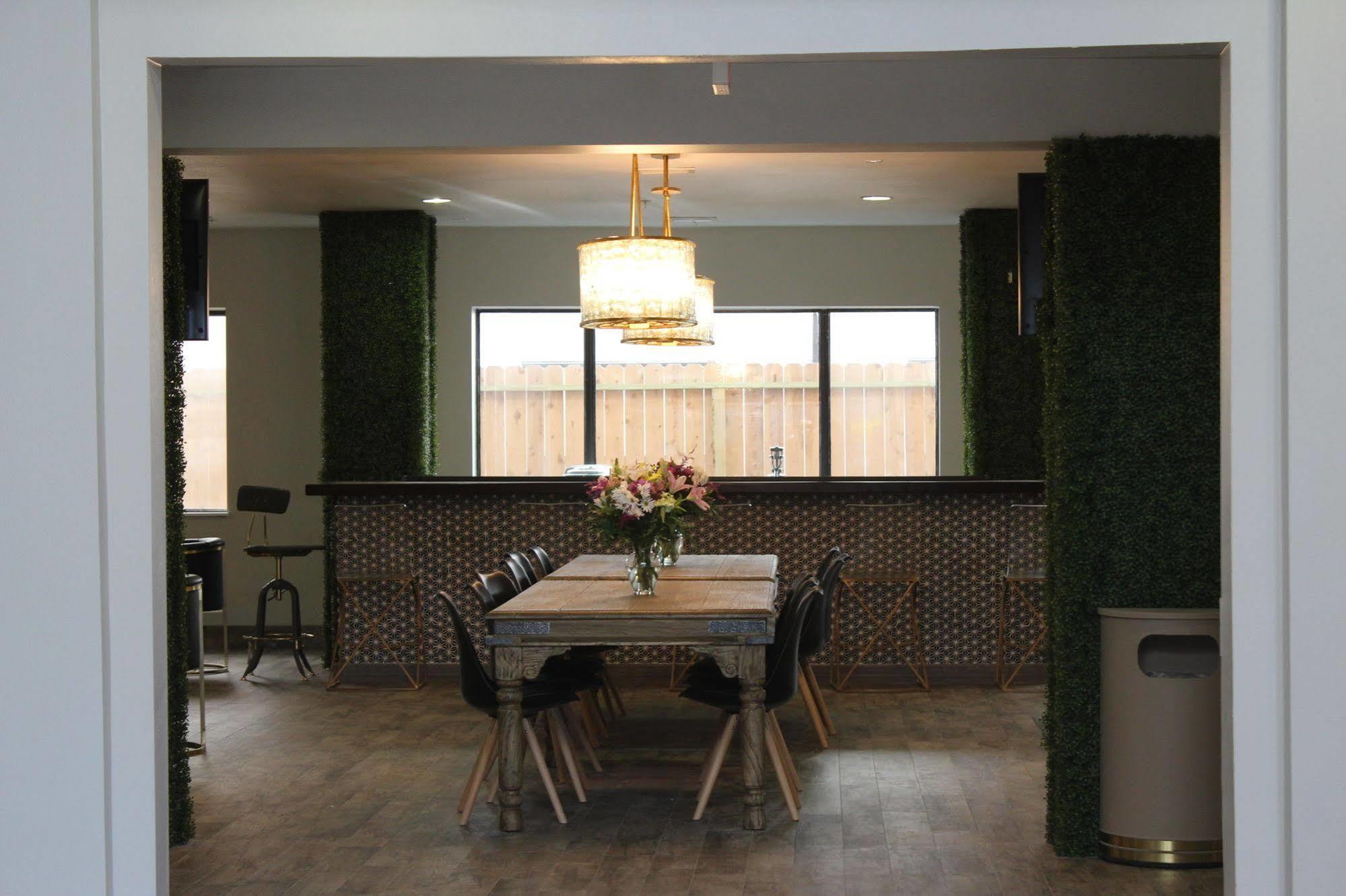 Hotel Ylem Houston Bagian luar foto