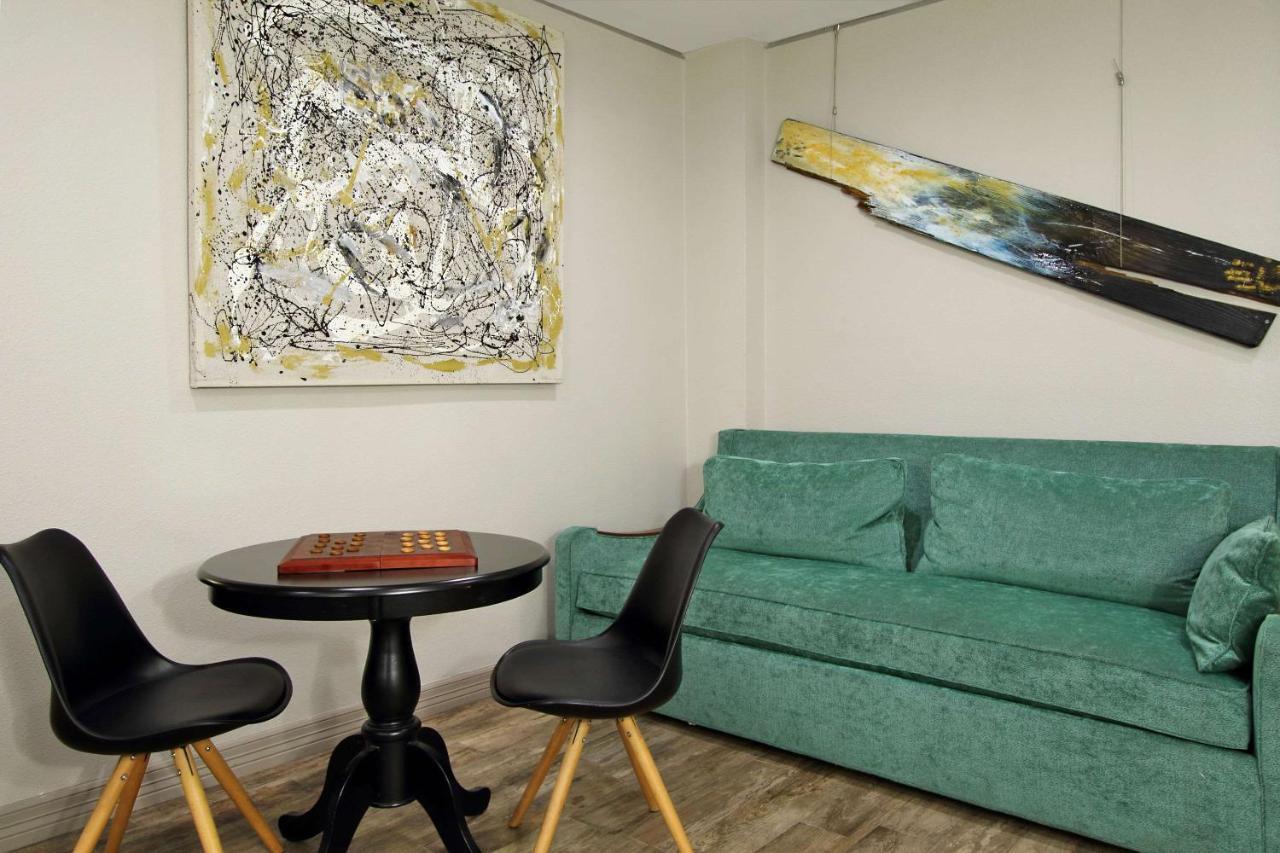 Hotel Ylem Houston Bagian luar foto