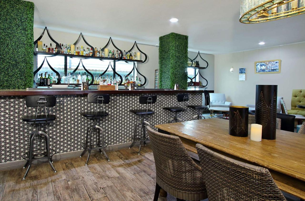 Hotel Ylem Houston Bagian luar foto