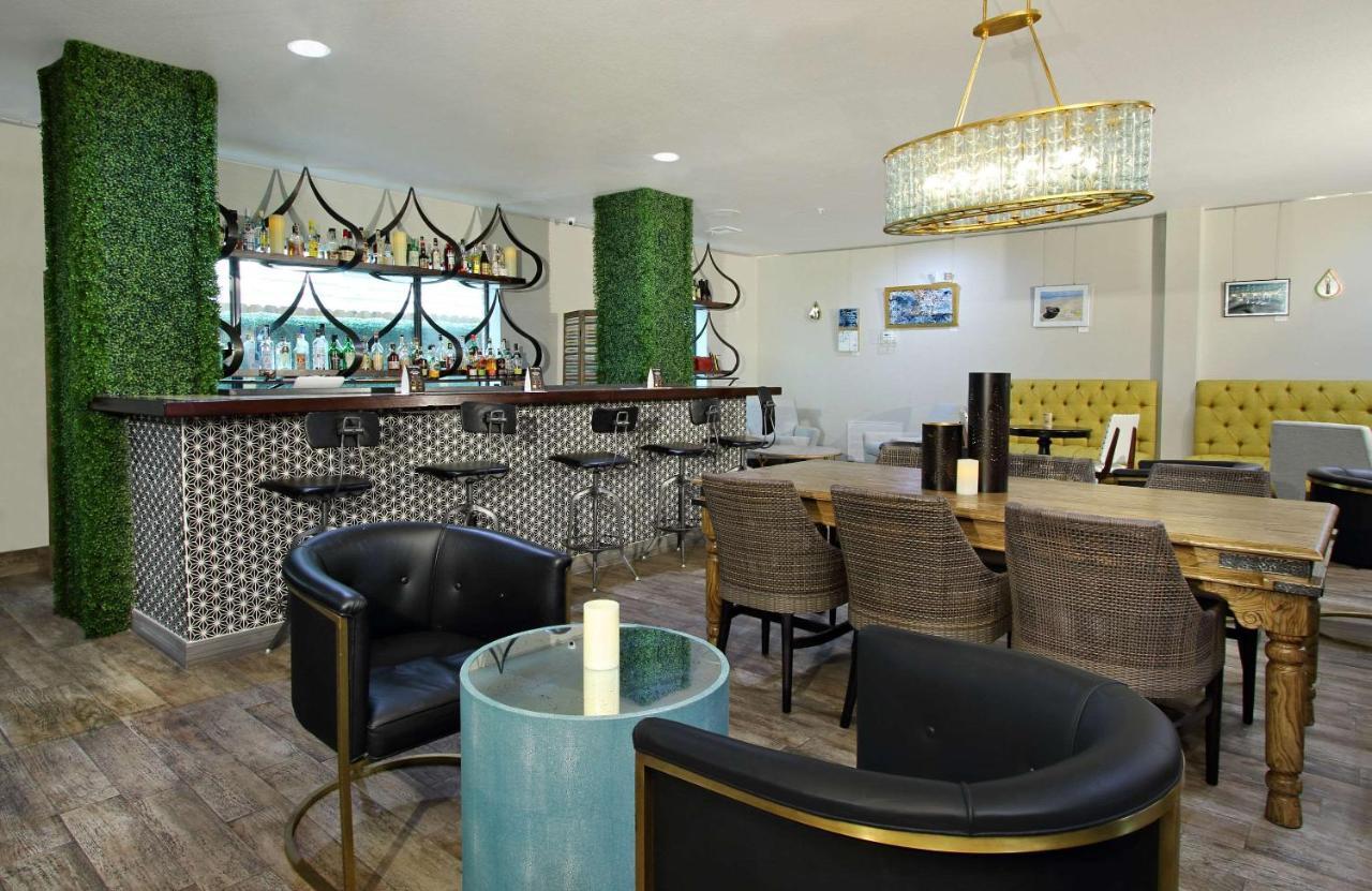 Hotel Ylem Houston Bagian luar foto